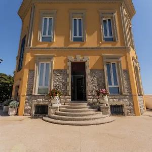 Mosca Charming House Bed & Breakfast